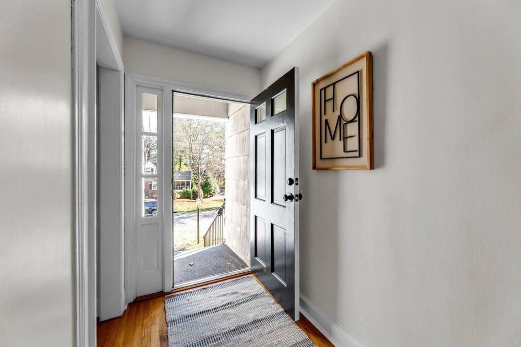 Villa Fully Renovated 4 Bed Buena Vista House Near Wfu Winston-Salem Exterior foto