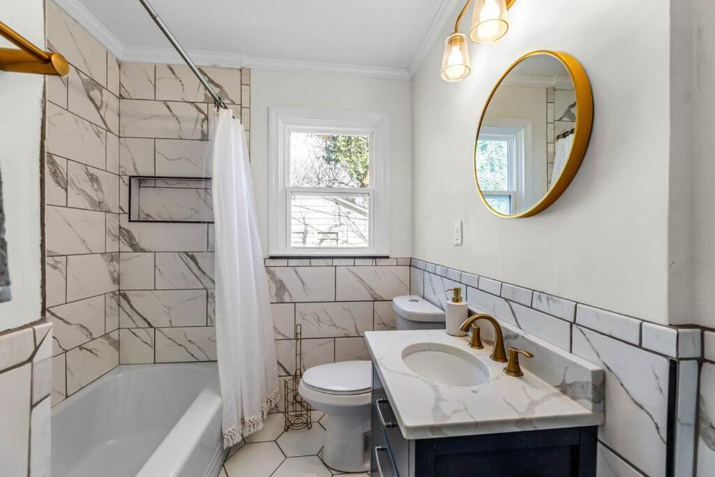 Villa Fully Renovated 4 Bed Buena Vista House Near Wfu Winston-Salem Exterior foto